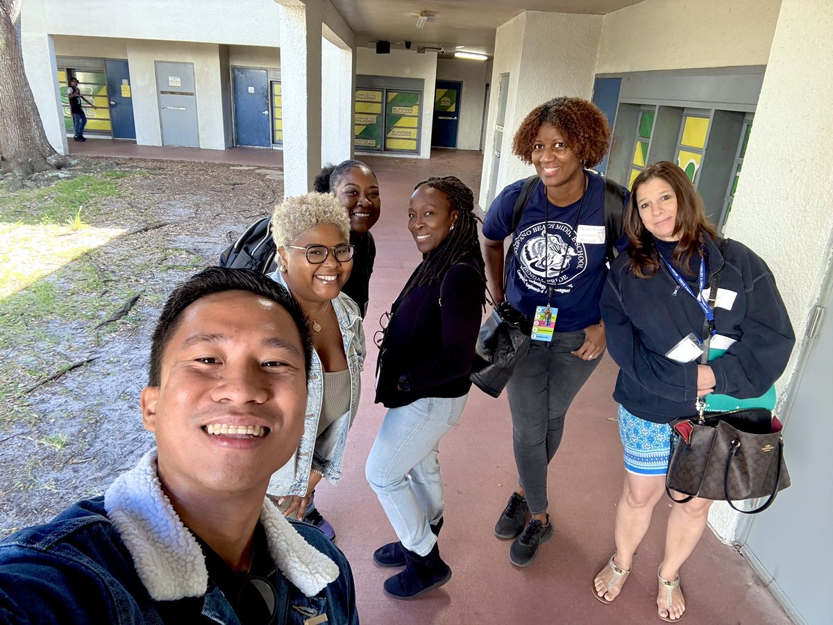 Had a great time providing a tour on the pros and cons of A/B Block Scheduling to my colleagues at <a href="/PBMSNation/">Pompano Beach Middle School</a> today! It’s always rewarding to collaborate and share best practices. #jobsnotfinished #falconpride <a href="/AtwoodPrincipal/">Ryan Atwood</a> <a href="/Ms_AAustin/">𝑀𝓈. 𝒜𝓊𝓈𝓉𝒾𝓃</a> <a href="/JAY_R_SOHN/">Jay Sohn</a> <a href="/GreenThaddius/">Thaddius Green</a> <a href="/BCPSCentral/">BCPS Central Regional Office</a>