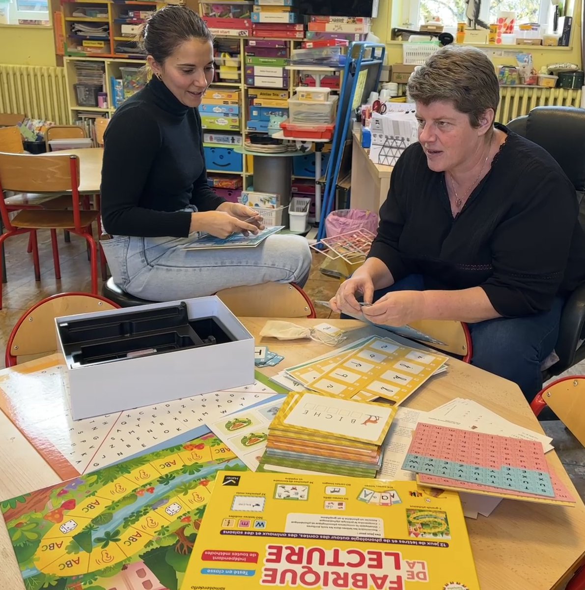 École de Millay (@ecole_millay) on Twitter photo C’était un peu Noël chez les PS MS…
La fabrique de la lecture <a href="/EditionsHatier/">Editions Hatier</a> fait son entrée à <a href="/ecole_millay/">École de Millay</a>
La maîtresse et l’ATSEM préparent le matériel pour les futurs ateliers 🥰🥰🥰🥰 C’était un peu Noël chez les PS MS…
La fabrique de la lecture <a href="/EditionsHatier/">Editions Hatier</a> fait son entrée à <a href="/ecole_millay/">École de Millay</a>
La maîtresse et l’ATSEM préparent le matériel pour les futurs ateliers 🥰🥰🥰🥰