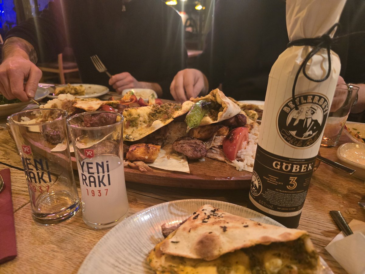 Hadi bakalim, gelsin şarkilar..