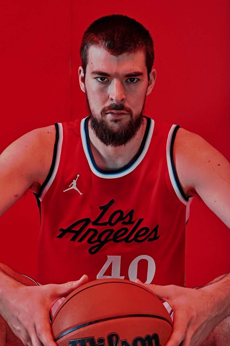 LAClippers's tweet photo. Did someone ask for red? 😉 https://t.co/wY8QwVY2kS
