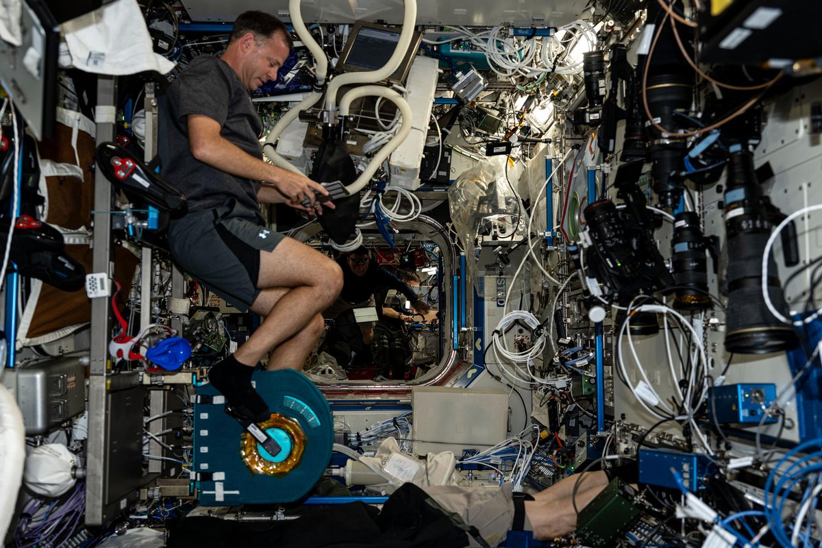 NASA's tweet photo. Ever wondered how @NASA_Astronauts stay healthy in space? 🧑‍🚀
 
From daily exercise to advanced medical kits, our experts think of everything to keep crew safe during their stay on the @Space_Station. This astronaut health FAQ explains more: https://t.co/TbtPZNwEkY https://t.co/l1LoJIdG20