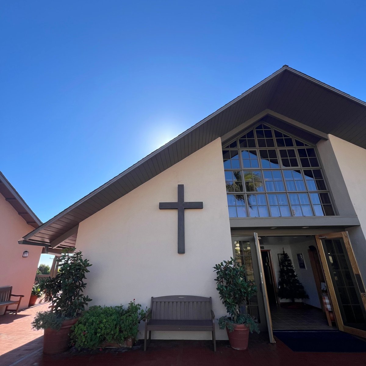 FMCSB's tweet photo. Because of the rain this weekend we have decided to move our Service of Gratitude in the sanctuary, still for one service at 10:30am! Following the service we will have our Thanksgiving lunch, if the weather allows it, outside under the tent. See you there! https://t.co/JsuOhJNcRB