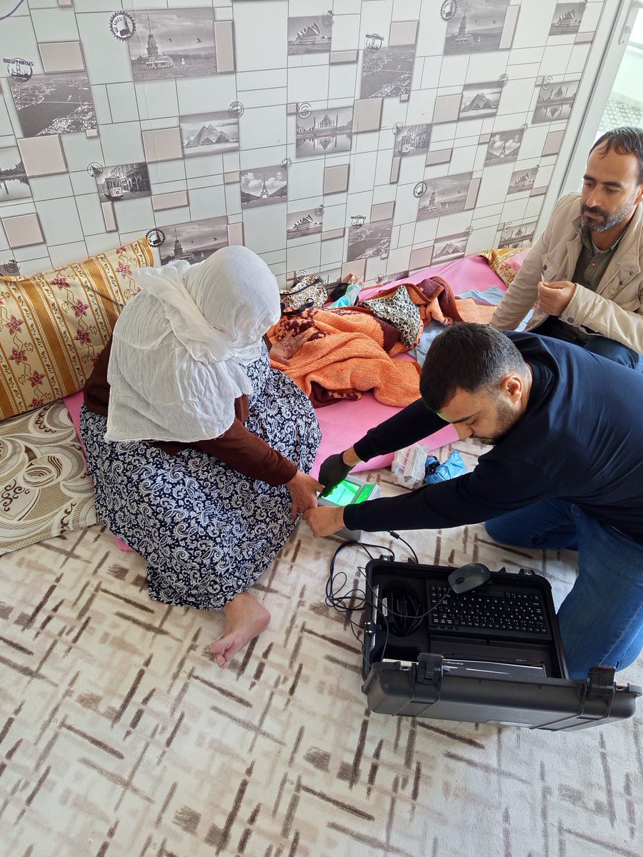 “Siz bize gelemiyorsanız, biz size geliyoruz.”

#AdresteNüfusHizmeti ile Müdürlüğümüze gelemeyecek durumdaki vatandaşlarımıza nüfus hizmetini ikamet adreslerinde veriyoruz.

<a href="/TCNufus/">Nüfus ve Vatandaşlık İşleri Genel Müdürlüğü</a> 
<a href="/Yunus__ATAMAN/">Yunus ATAMAN</a> 
<a href="/yenisehirkaym21/">Diyarbakır-T.C.Yenişehir Kaymakamlığı</a> 
<a href="/cagriavci_/">ÇAĞRI AVCI</a> 
<a href="/diyarbakir_nvi/">Diyarbakır İl Nüfus ve Vatandaşlık Müdürlüğü</a> 
#HayatınızınHerAnında