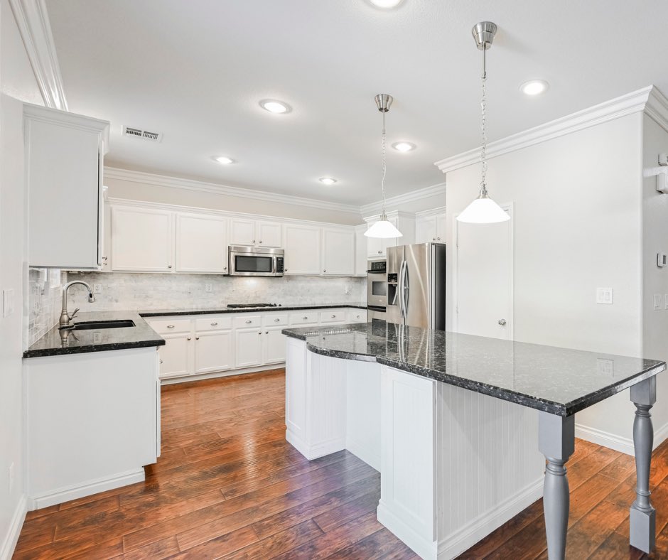 LVREAL's tweet photo. ✨CLOSED✨
Another elegant and spacious home closed with LVREAL! 🏡✨ Wishing the new homeowners' endless relaxation and luxury in their beautiful new space. #LVREAL #LasVegas #LuxuryLiving
Jaime Derocker
S.0188239
LVREAL https://t.co/AJSyUZAJjS