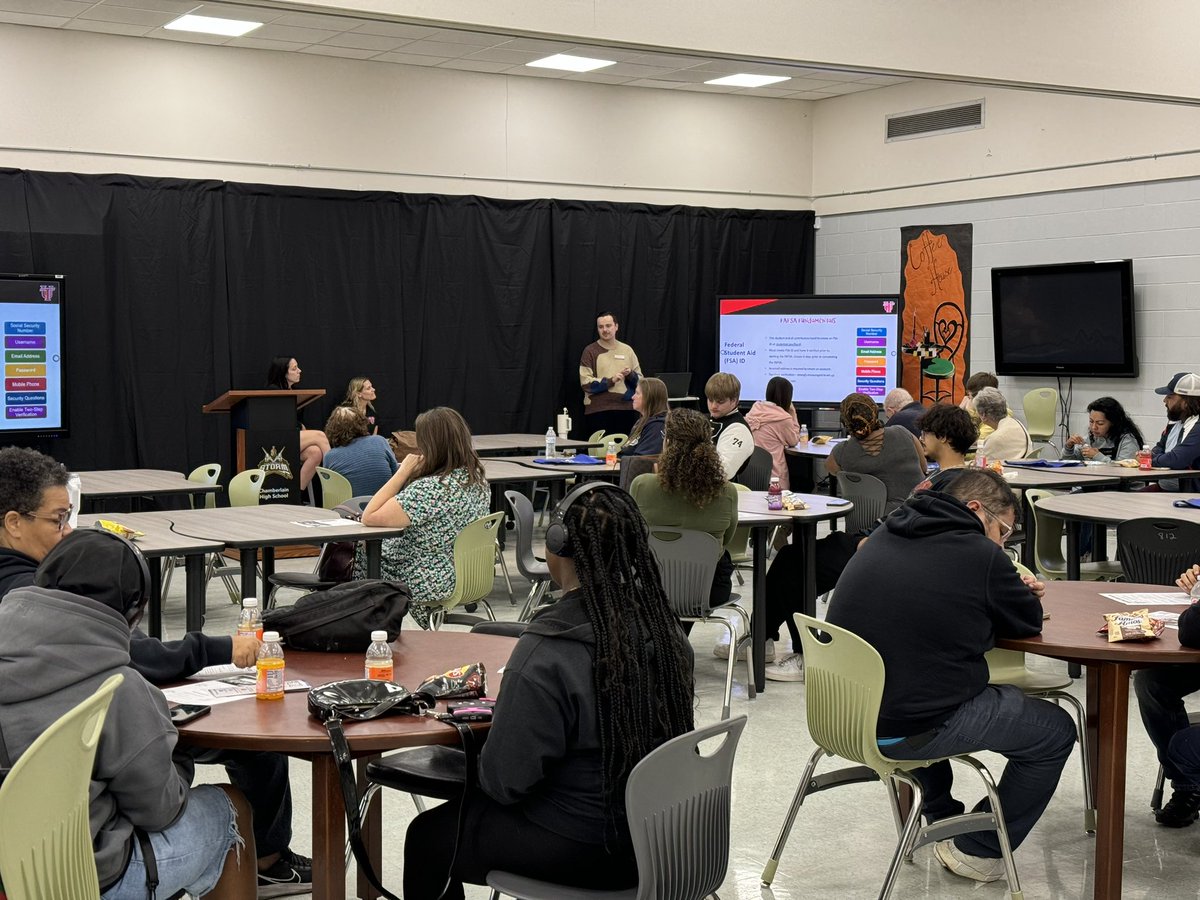 HCPS Workforce Program Advisors tweet media