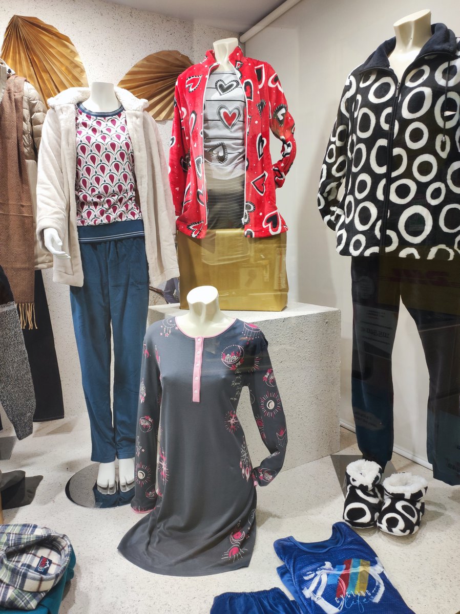 Victorio1928's tweet image. Nova col.lecció de pijames, camisoles i bates. Tria el teu homewear.
#pijames #pyjamastyle #lesmillorsmarques #bellpuig #urgell #victoriobellpuig