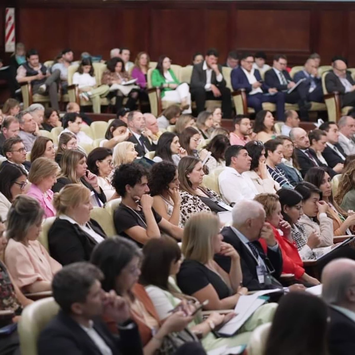 🌱🌎 LA FDER PRESENTE EN EL X CONGRESO ARGENTINO DE DERECHO AMBIENTAL

♻️ El X Congreso Argentino de Derecho Ambiental organizado por la Fundación <a href="/xpoterra/">Expoterra</a> está siendo realizado este 21 y 22 de noviembre en <a href="/DerechoUBA/">Facultad de Derecho</a>

♻️ La Cátedra A de Derecho Ambiental asiste al Congreso...
