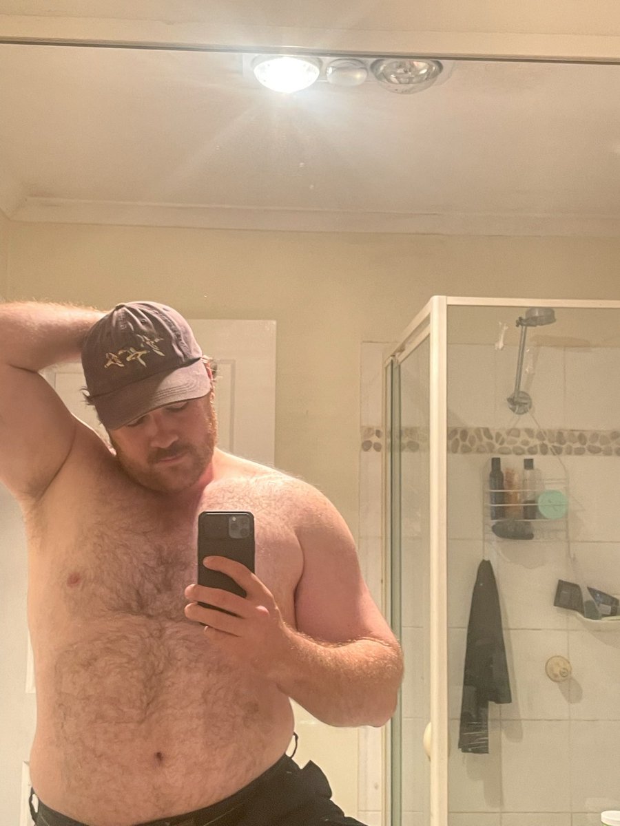 samakagod's tweet photo. Any sugar parents out there wanna pay for my gym membership and protein powder? 😂 #nsfwtwt #bigboy #sugardaddyneeded https://t.co/k8bKsa7LYD
