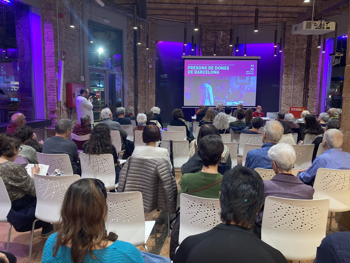 MandreuBcn's tweet photo. El final de les Jornades d’Història sobre Presons de Dones de Barcelona @CEHI_UB @euromemories omple l’#EspaiAssemblea @ccoocatalunya @FundCipriGarcia i treu de l’oblit la ignomínia de la presó de la Trinitat amb testimonis i recerca de @mmayvall @clorenzorubio i Carlota Falguera https://t.co/AOF3PQu965