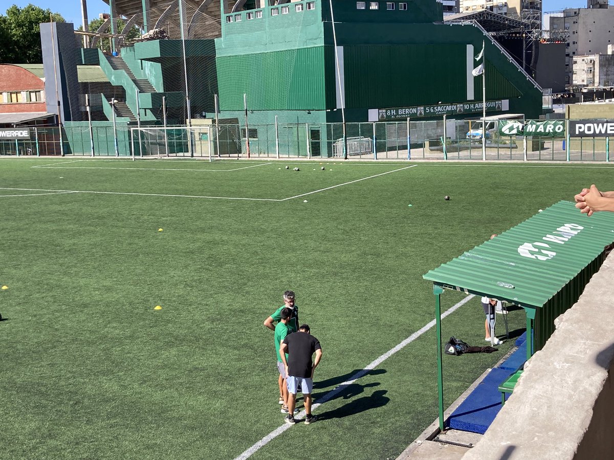 Oeste, obligado a ganar para que no se le escape la clasificación a Copa Federal. Desde las 17.00 hacemos Ferro vs. Belgrano, por la fecha 16 del Clausura, con relatos de <a href="/matte_fco/">Matteo Vignapiano</a> y mis comentarios a través del canal de YT de <a href="/FerroOficial/">Ferro Carril Oeste</a> ➡️ youtube.com/live/FmWKhka2T…