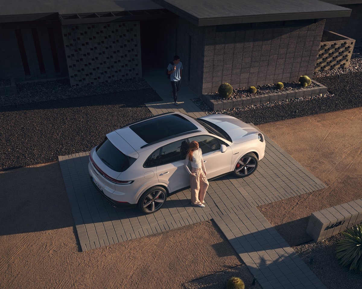 ArlPorsche's tweet image. Indulge in the extraordinary this Black Friday at Porsche Arlington—you’ve earned it.

#porschearlington #porscheusa #porsche #blackfriday