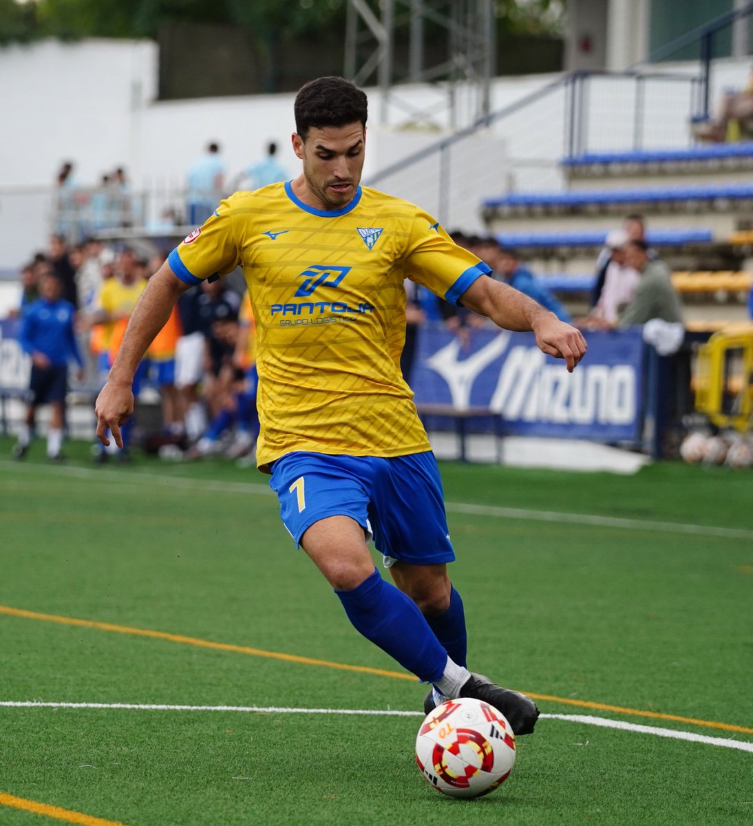 🐆 Una pantera anda suelta en 3 RFEF. 7️⃣💛

🔜 ¡Atlético Espeleño! 🎯 

<a href="/RaulVega98/">Raúl Vega</a> 
#MeQuedoContigo