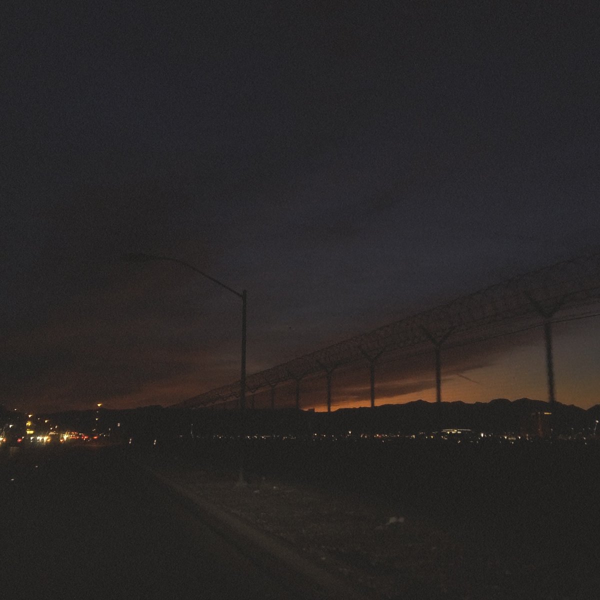 Ballahtonic's tweet image. We're on Spotify, we're everywhere!
HORIZONTE- @Holmanxeos &amp;amp; @Ballahtonic 
Mix&amp;amp;Master @RedMagicBeats 
open.spotify.com/intl-es/track/…