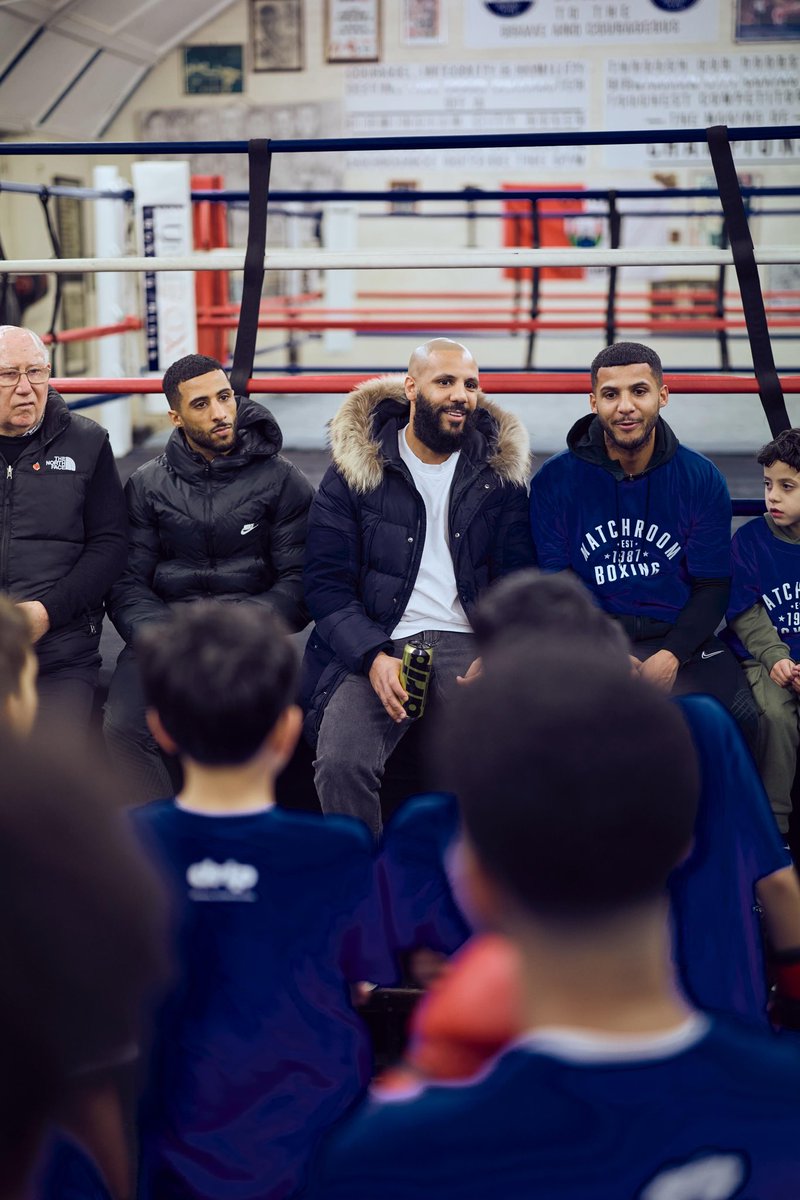MatchroomBoxing's tweet photo. Never forget your roots ✨ @galal_yafai @iam_yafai @Gamal_yafai 

Rescuing old amateur boxing club Birmingham City ABC and now providing sessions and mentorship for the kids 👏 

Thanks also to @conah_walker, @aaronbowenn & @ibraheemspider helping out with fight week around the corner 👊 #EdwardsYafai