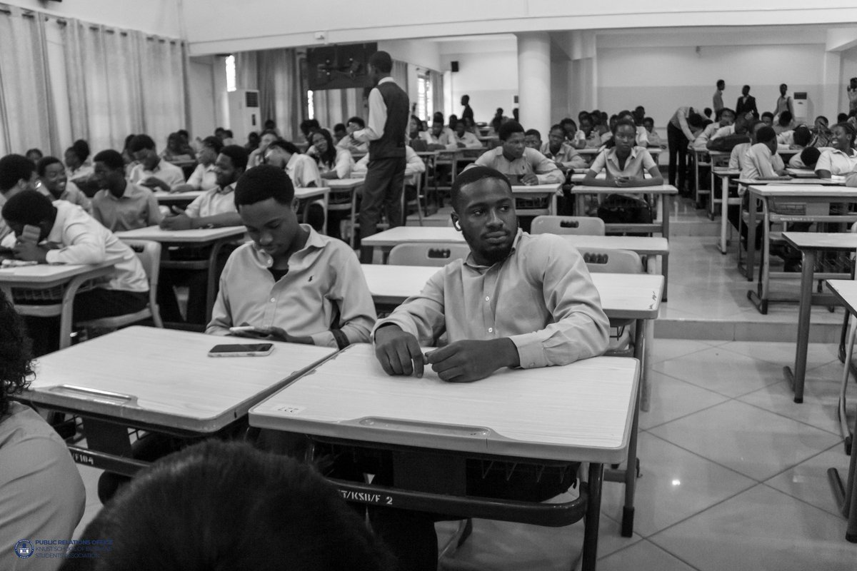 What’s your most common excuse for missing on an early-morning lecture?...
🤷‍♂️👀👀