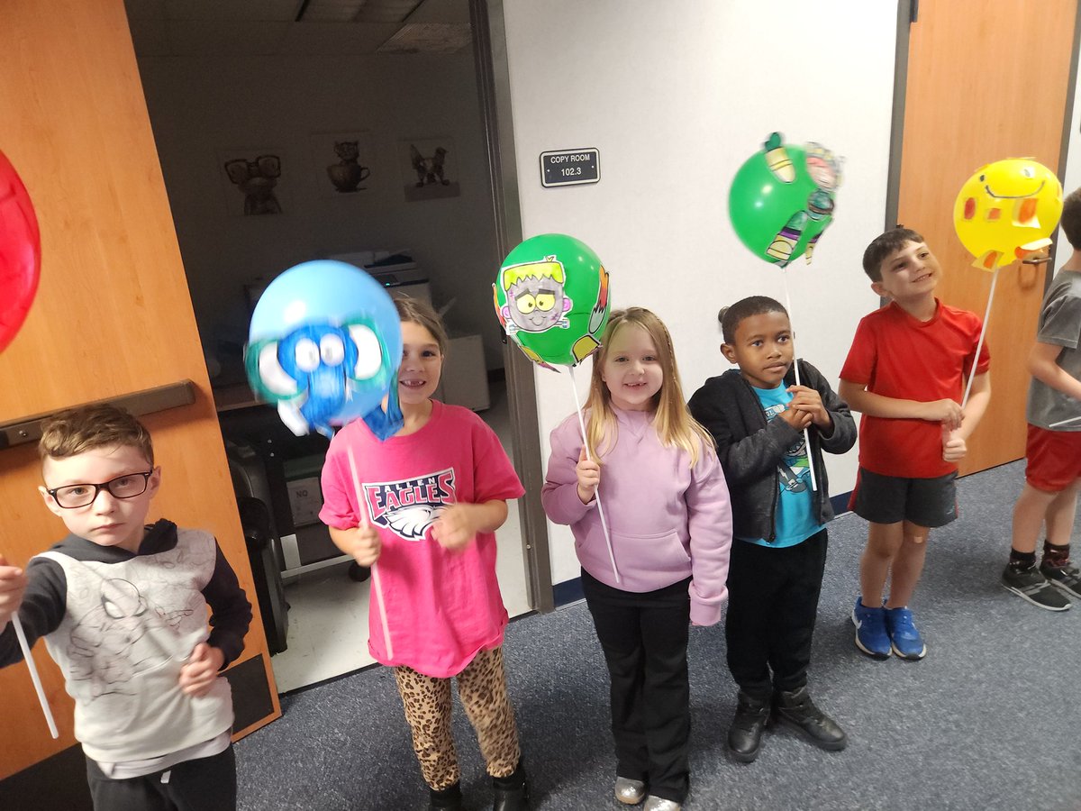 Cooley1st's tweet photo. Last we got a chance to parade around the school! https://t.co/ByrM216Pp5