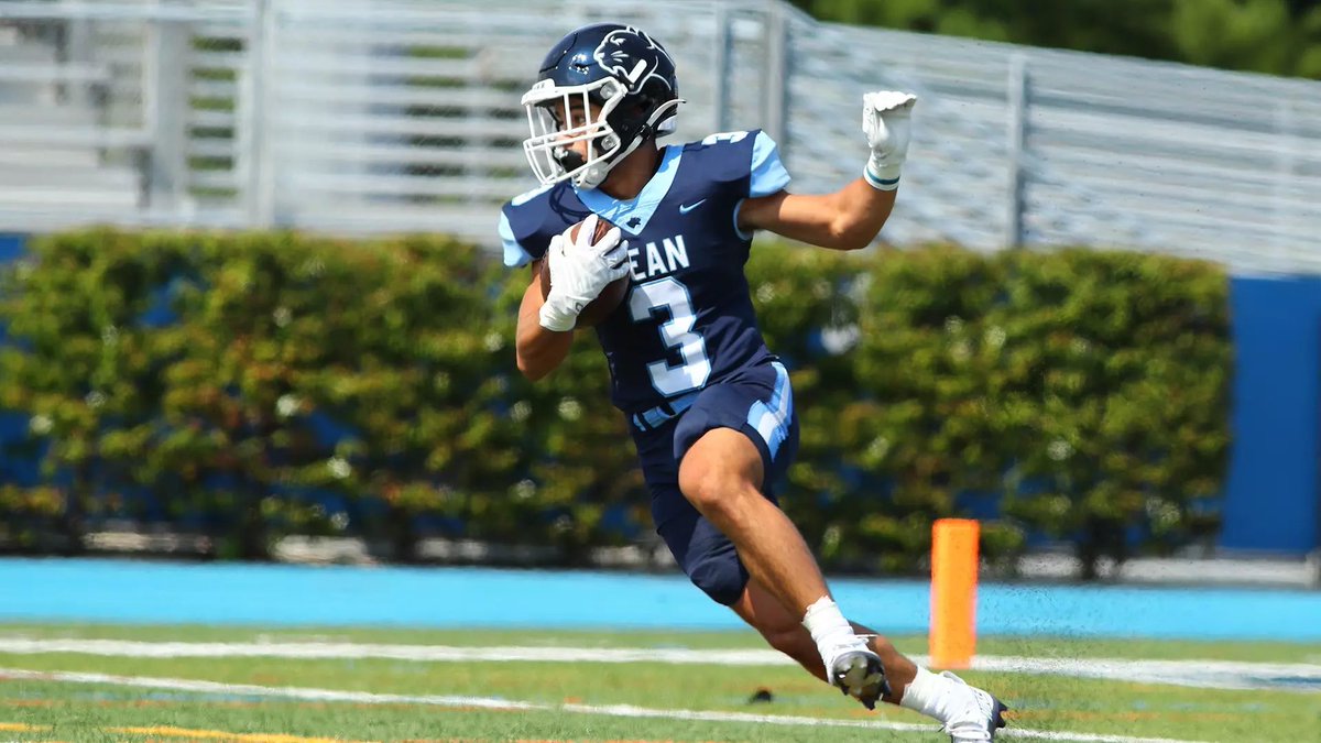 XavierHullum's tweet photo. After a great conversation with @Coach_Galante I am blessed to say I have received my first official offer by Kean Universty!
@mcipot @CoachGarrett53 @CoachEvanDurand @ScoutNickP #cougars #keanfootball https://t.co/754Vg7JIvM