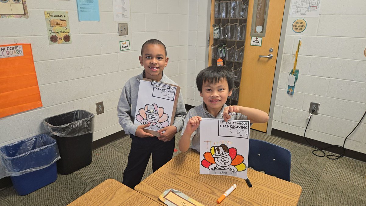 First grade students explored Thanksgiving and its significance through discussion questions and activities. Students also expressed their creativity by participating in a fun craft project!
Happy Thanksgiving!
