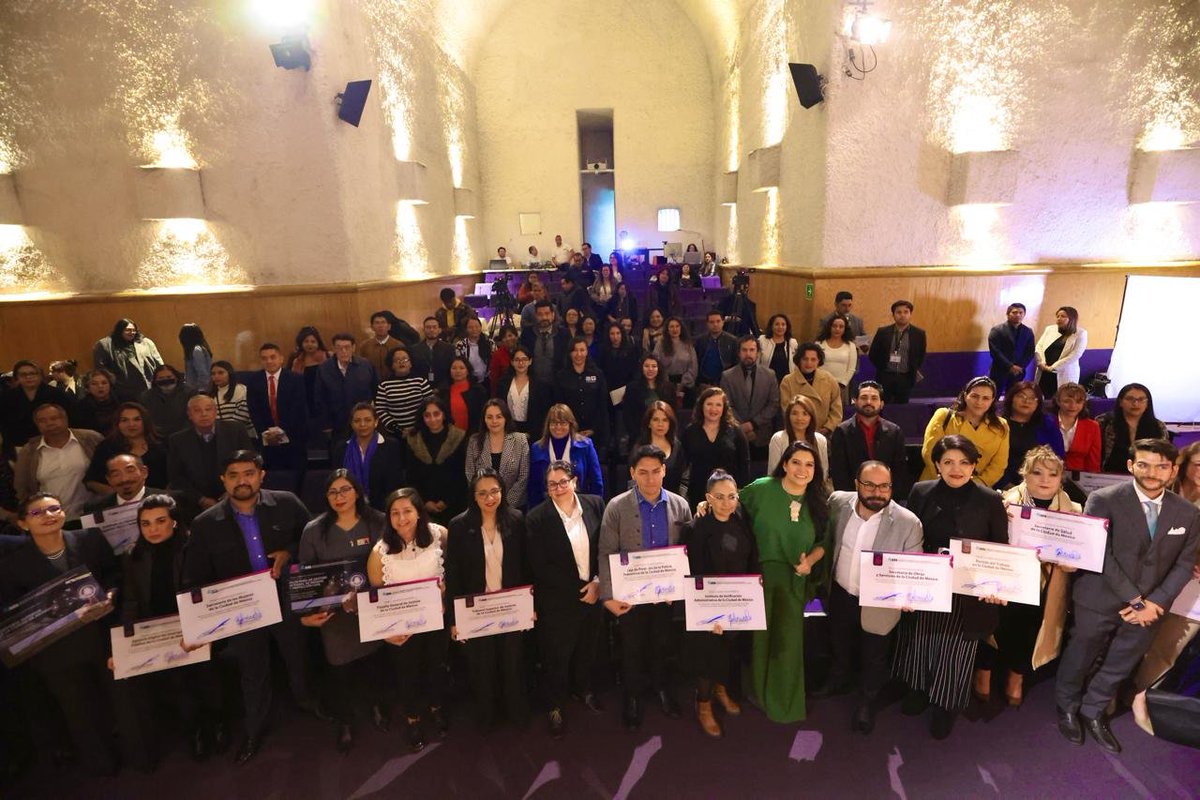 Laura L. Enríquez Rodríguez (@lauraenriquezr) on Twitter photo Finalizamos con éxito la Segunda Reunión de la <a href="/RedProteccionDP/">Red de Protección de Datos Personales de la CDMX</a> 2024 🙌🏼 ¡Gracias a todos por sumarse! 💙 Presentamos los logros de la Red en este año y reconocimos a quienes han destacado en los trabajos y actividades de la misma. Su participación ha sido esencial. Finalizamos con éxito la Segunda Reunión de la <a href="/RedProteccionDP/">Red de Protección de Datos Personales de la CDMX</a> 2024 🙌🏼 ¡Gracias a todos por sumarse! 💙 Presentamos los logros de la Red en este año y reconocimos a quienes han destacado en los trabajos y actividades de la misma. Su participación ha sido esencial.