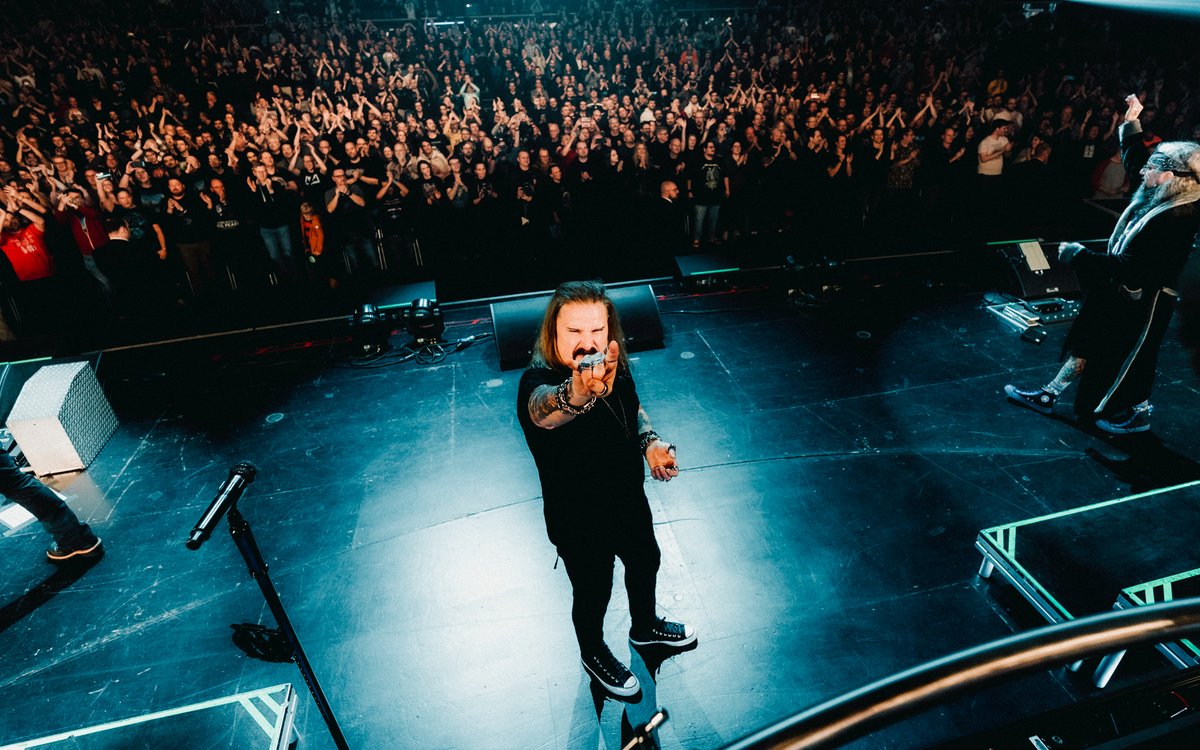 Danke Frankfurt! 🇩🇪 Only two shows to go now on this leg and if you missed our announcement earlier, we will be filming tomorrow's show in Paris 🇫🇷 for a future live release! 

📸 <a href="/WorkByWolfe/">w</a> 

Tickets, VIP &amp; more 👉 dreamtheater.net/tour