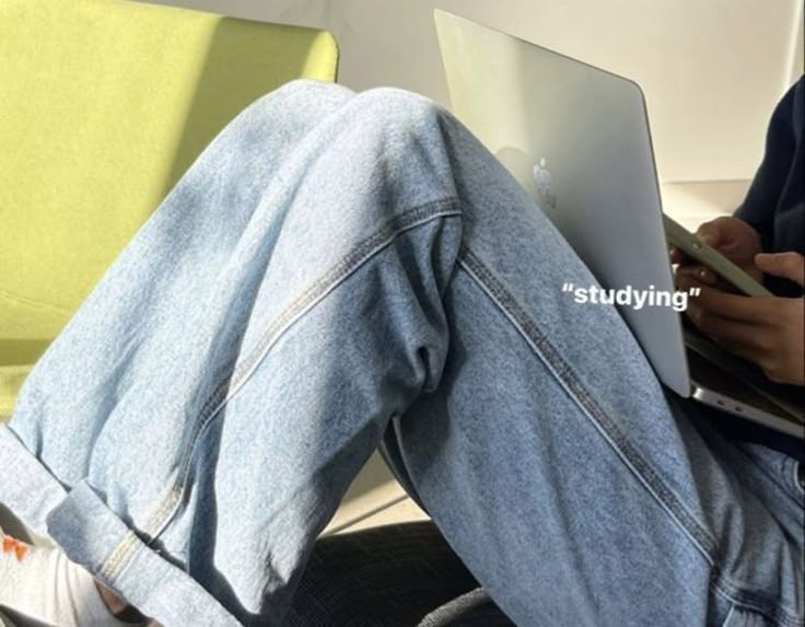 madeleine✶ tweet media