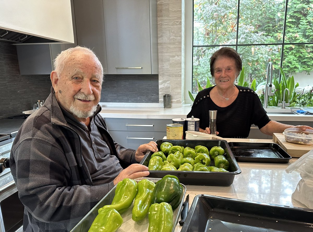 SusanPalasis's tweet photo. Thank you chefs Papou and Yiayia! #stuffedpeppers #learningwithgreekfood https://t.co/CXL7iqOFov