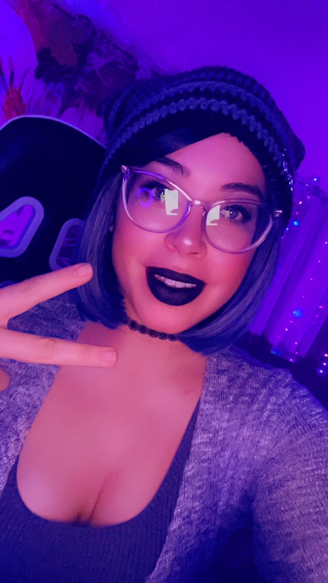 Whose ready for the chaos tonight?! Twitch.tv/la_lokitah