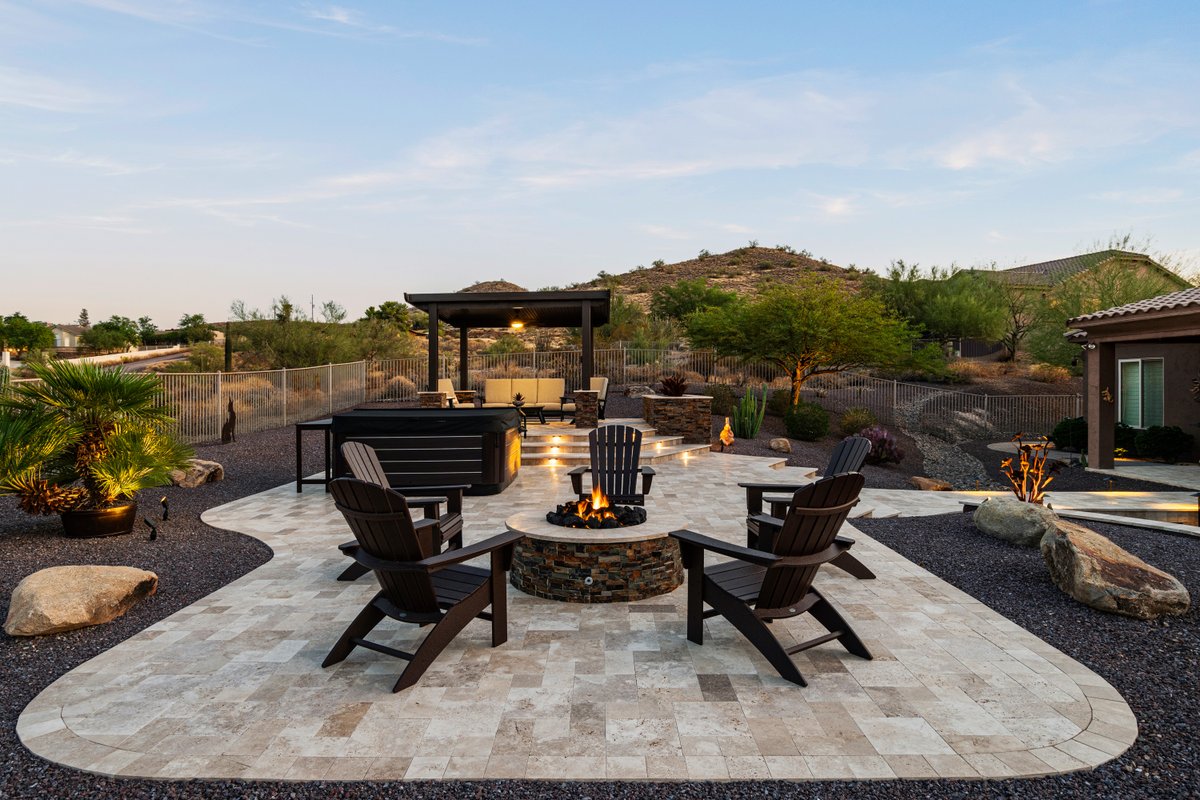 calpool's tweet image. Ready to ignite your fall evenings? 🔥Creating an outdoor space for year-round enjoyment doesn't have to include a pool. This natural Phoenix backyard creates a harmonious space for the best of outdoor living. 
#arizonaoutdoorliving #azbackyarddesign #phoenixlandscaping #calpools