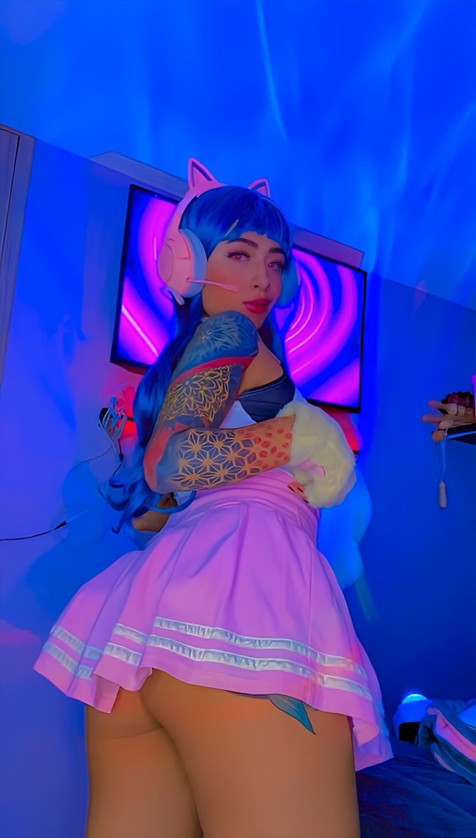 𝘋𝘰 𝘺𝘰𝘶 𝘢𝘭𝘳𝘦𝘢𝘥𝘺 𝘧𝘰𝘭𝘭𝘰𝘸 𝘮𝘦 𝘰𝘯 𝘮𝘺 𝘰𝘵𝘩𝘦𝘳 𝘯𝘦𝘵𝘸𝘰𝘳𝘬𝘴? 𝘐 𝘩𝘢𝘷𝘦 𝘮𝘢𝘯𝘺 𝘴𝘶𝘳𝘱𝘳𝘪𝘴𝘦𝘴 𝘧𝘰𝘳 𝘺𝘰𝘶 𝘪𝘯 𝘮𝘪𝘯𝘥 💙💋

#cute #gamergirl #gamers #blue #costume #cosplay #love #FridayVibes #FridayMotivation #ViernesDeSeducción #perversion