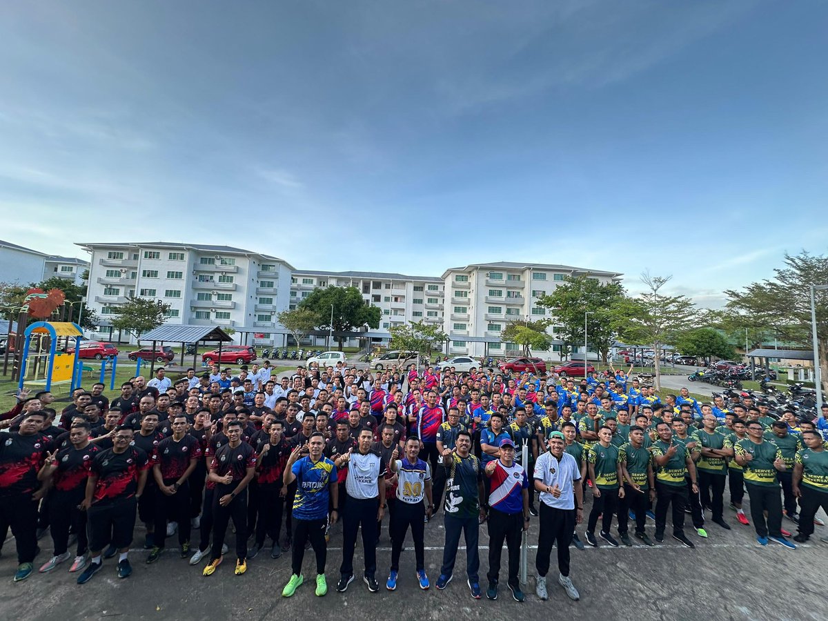 “Healthy body, Healthy life”

22 Nov 24 - Program Larian Subuh Armada telah dilaksanakan bagi tujuan menggalakkan ibadah solat secara berjemaah oleh warga TLDM. Larian ini bermula dari Masjid Ibnu Battuta ke Pulau Udar dan kembali ke perkarangan masjid.