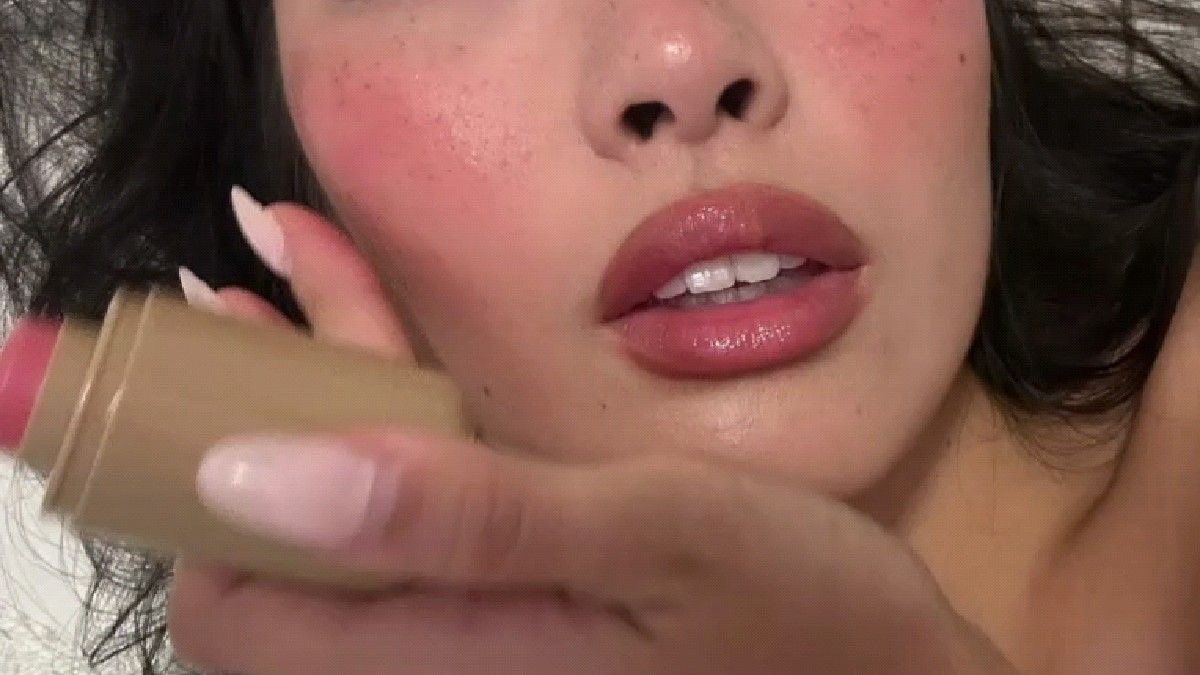 suaverotic's tweet image. 