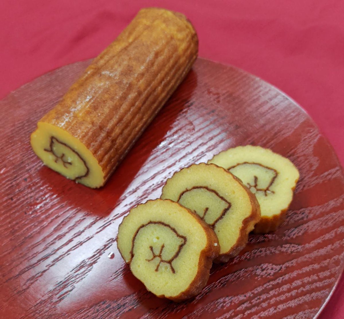 ☆お正月用品のご案内☆

年末が近づいてまいりました。
ただいまお正月限定商品のご予約を
受け付けております。

 ●玉子巻（単品） 800円
 ●伊達巻（単品） 1,300円 
 ●贈答用セット 　 2,200円 

ご予約は12月10日までとなります。
よろしくお願いいたします。

 #玉子焼