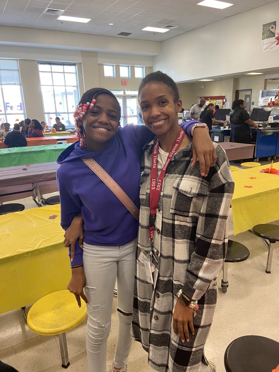 ElementaryBSEdu's tweet image. Thanksgiving luncheon with my babies

#MomFirst