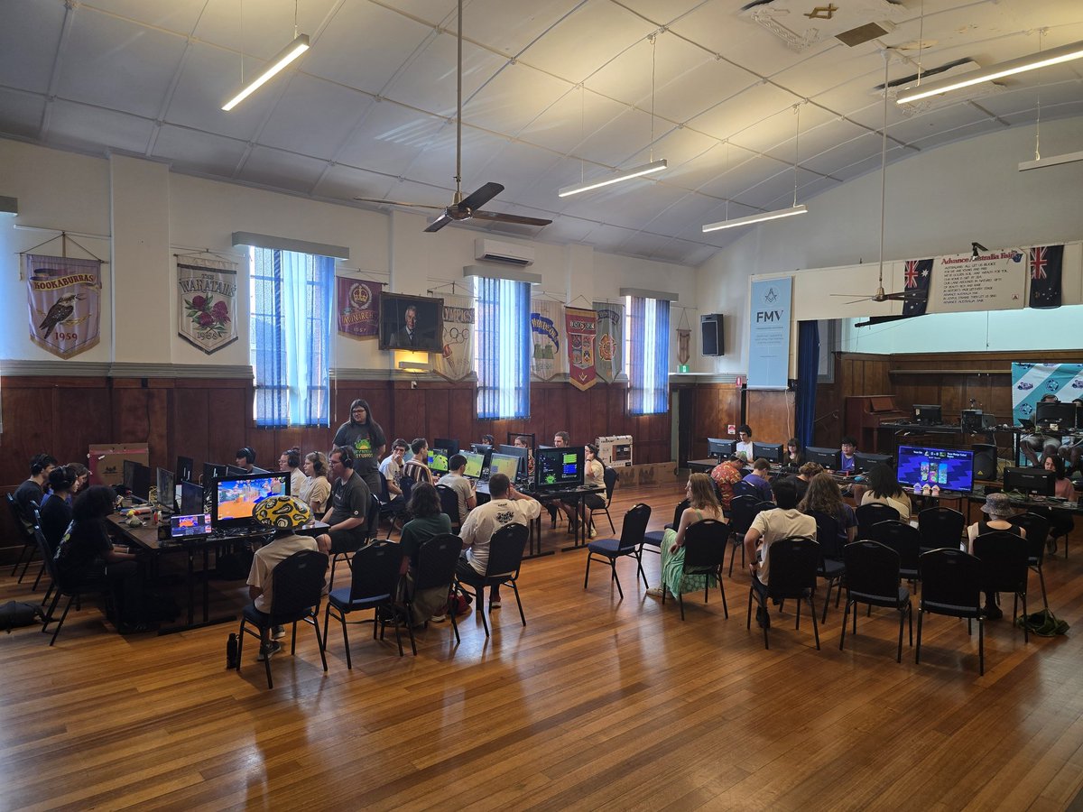 Vic Urchins Spring LAN is now live! twitch.tv/oceaninksquids