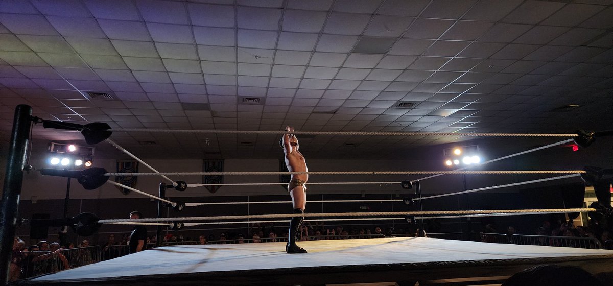 RealMaskedChaos's tweet photo. Great opening match! #NXTLakeland https://t.co/wlO9SA954Q