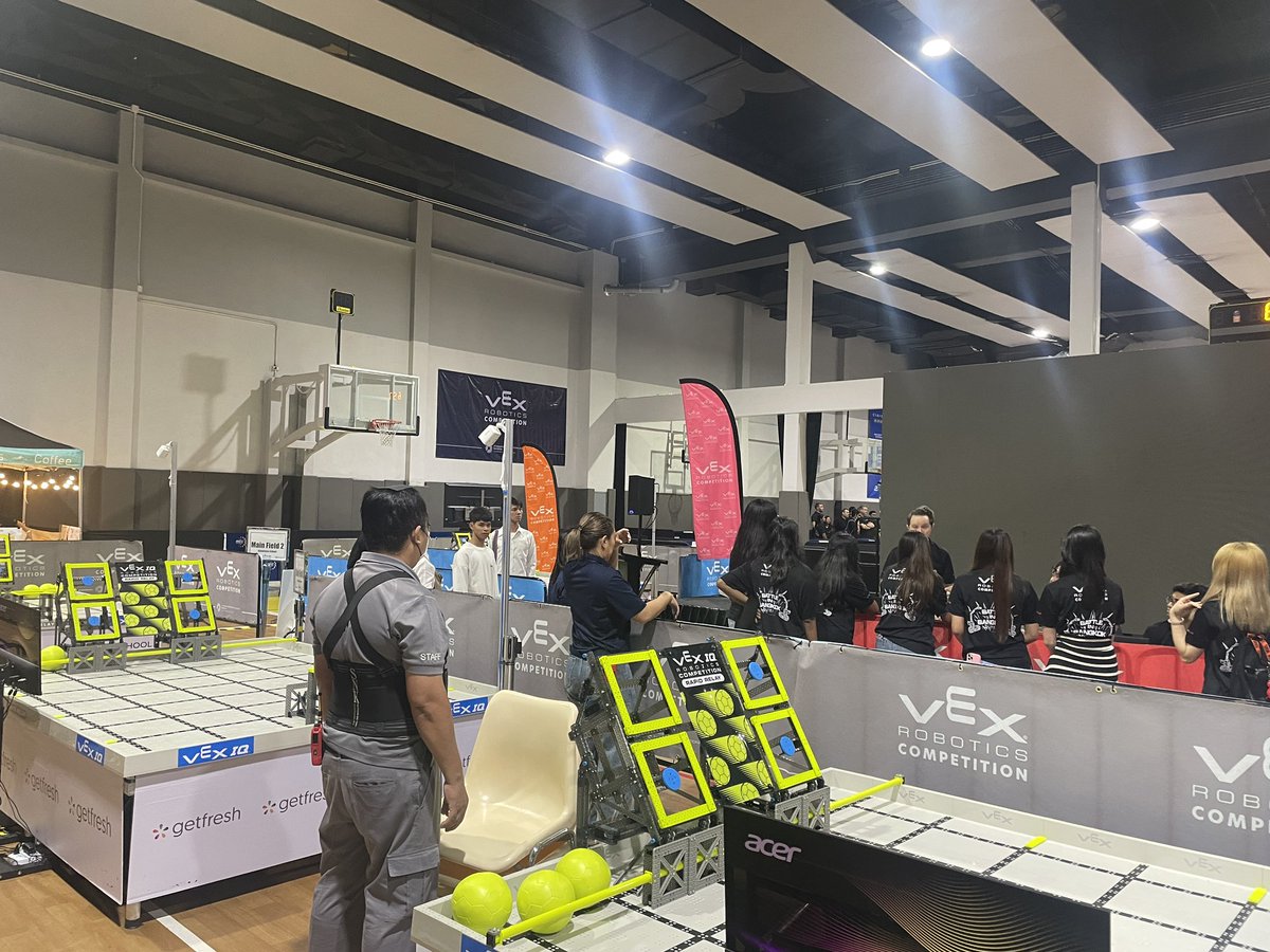 Michael Bycraft (@mabycraft) on Twitter photo This weekend Iām at St. Andrews in Bangkok, helping MC a VEX signature event!
#robots #vex #stem <a href="/VEXRobotics/">VEX Robotics</a> This weekend Iām at St. Andrews in Bangkok, helping MC a VEX signature event!
#robots #vex #stem <a href="/VEXRobotics/">VEX Robotics</a>