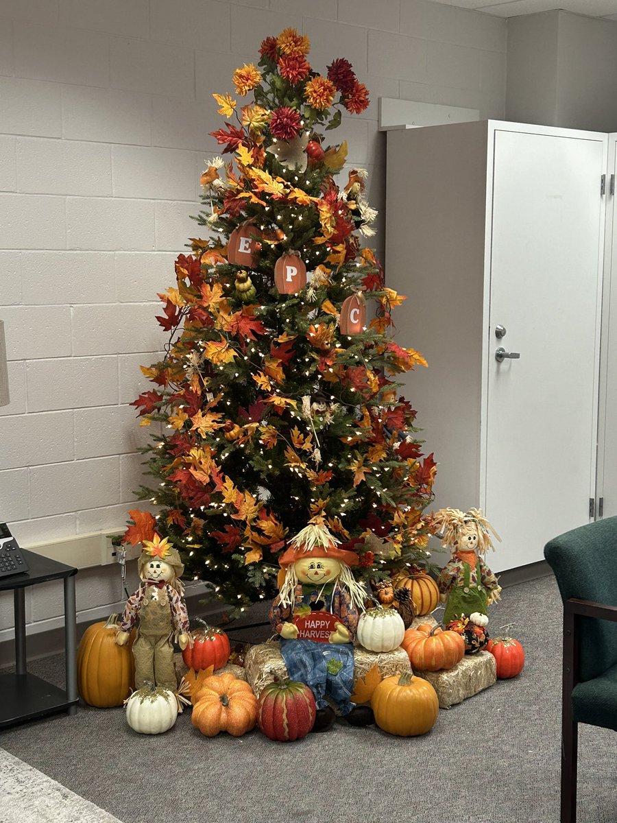 Veronica Collier (@vcollier_eces) on Twitter photo Extremely grateful for my work family! Thank you making us feel so blessed❤️🦃 <a href="/EPChavez_ES/">RSendek_ECE</a> <a href="/SSchwant_ECES/">Sara Schwantner</a> <a href="/AJohnson_ECES/">A. Johnson</a> <a href="/jthomas_ECES/">Jackie Thomas</a> Extremely grateful for my work family! Thank you making us feel so blessed❤️🦃 <a href="/EPChavez_ES/">RSendek_ECE</a> <a href="/SSchwant_ECES/">Sara Schwantner</a> <a href="/AJohnson_ECES/">A. Johnson</a> <a href="/jthomas_ECES/">Jackie Thomas</a>