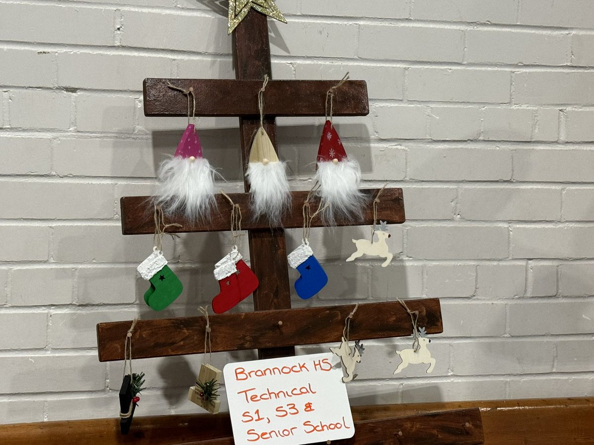 brannock_tech's tweet image. Successful @brannock_high Christmas fayre.  Massive congratulations to pupils, their handmade gifts went down a treat. Using recycled materials thanks to eco committee for donations.