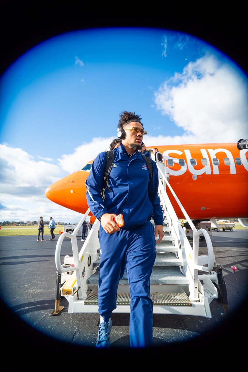 UTEPFB's tweet photo. From the Lone Star state to the Tri-Star state 🛬

The Miners have landed in Knoxville

#PicksUp | #WinTheWest https://t.co/qvZstDBKEZ