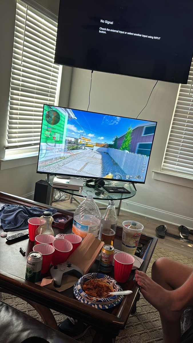 EliScuzz's tweet image. “Yeah bro did you see the new jaguar rebrand that shit looks ass”