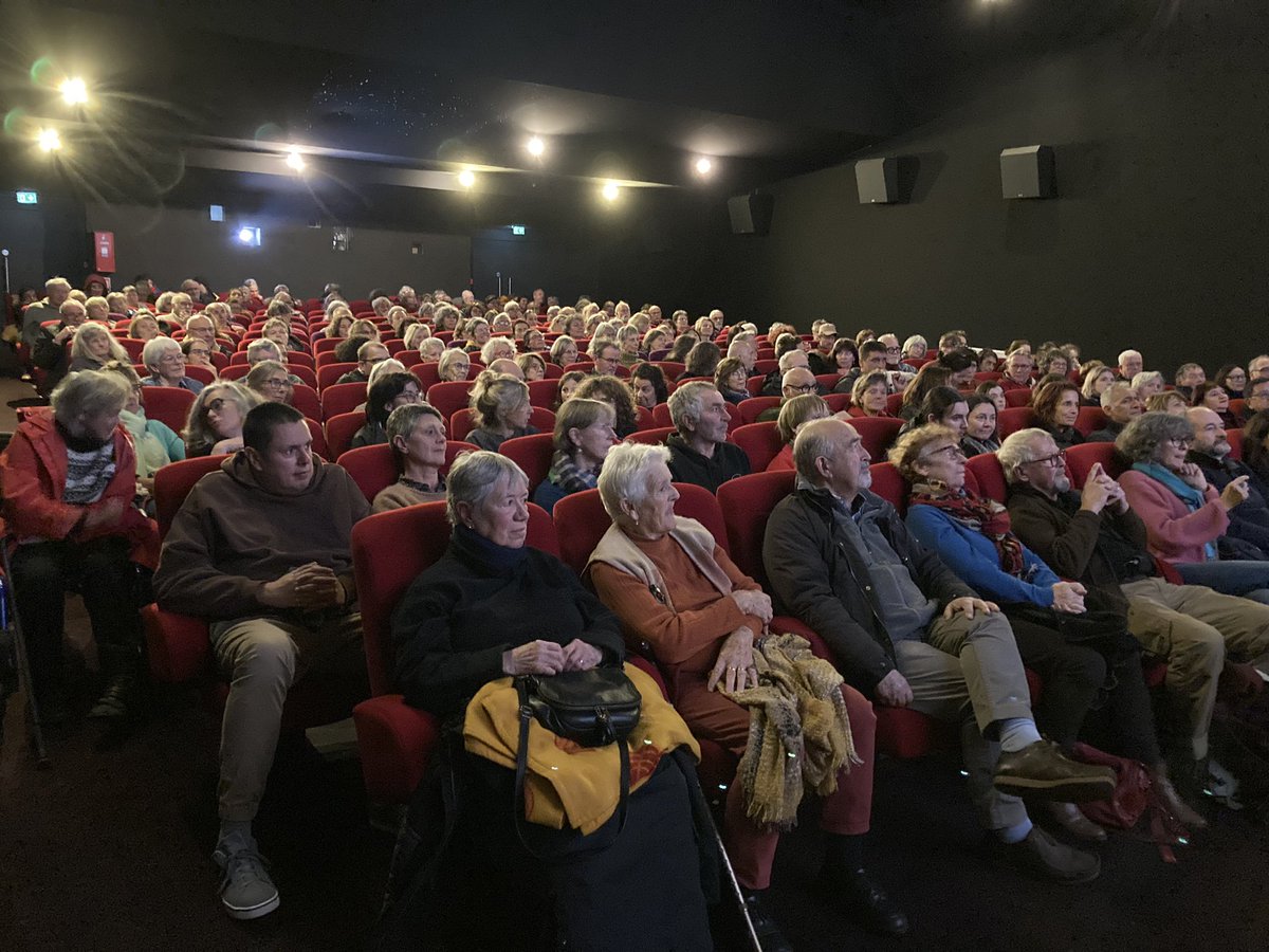 france3Bretagne's tweet photo. 🎥#AvantPremiere
100 ans après la grève des sardinières à #Douarnenez, découvrez son impact historique et son inspiration pour les femmes aujourd'hui.
📍Le chant des sardinières, un film de Nina Montagné, à voir le 24/11 dans Littoral à 12h55.
Prod @parisbrestproduction https://t.co/xCRKGUcHzb