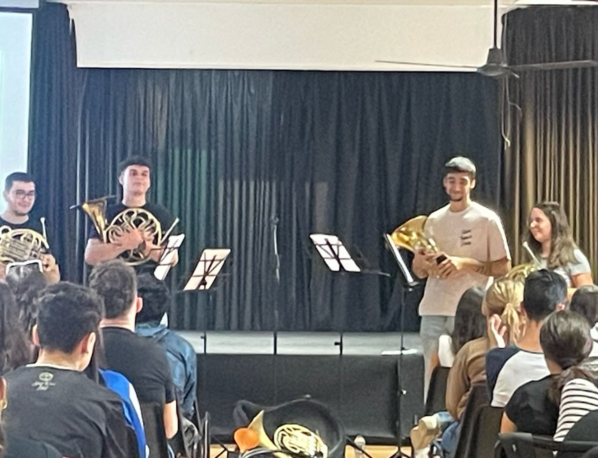 Concierto didáctico del alumnado de trompa del CSMC (sede de Tenerife) en el IES Benito Pérez Armas de Sta Cruz de Tenerife. 
#csmc #conservatoriosuperior #trompa