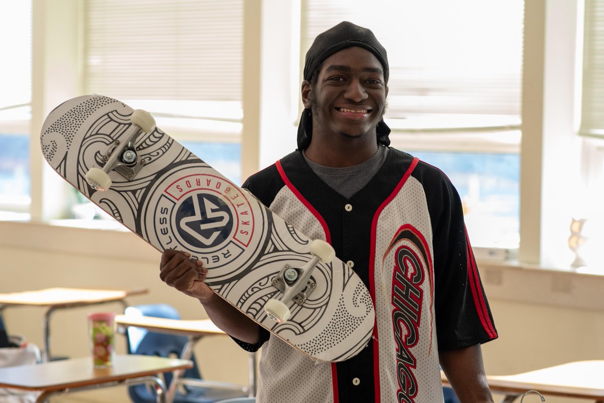 HenricoSchools's tweet photo. Joshua Basham, a senior at the Academy at Va. Randolph, received a surprise gift from his associate principal, courtesy of @brewerhm, who had spoken to staff members before the school year.

The gift? A brand new skateboard and gear! 🛹 🔥

https://t.co/F1UU86vwz5 https://t.co/Y3fDXL2isI
