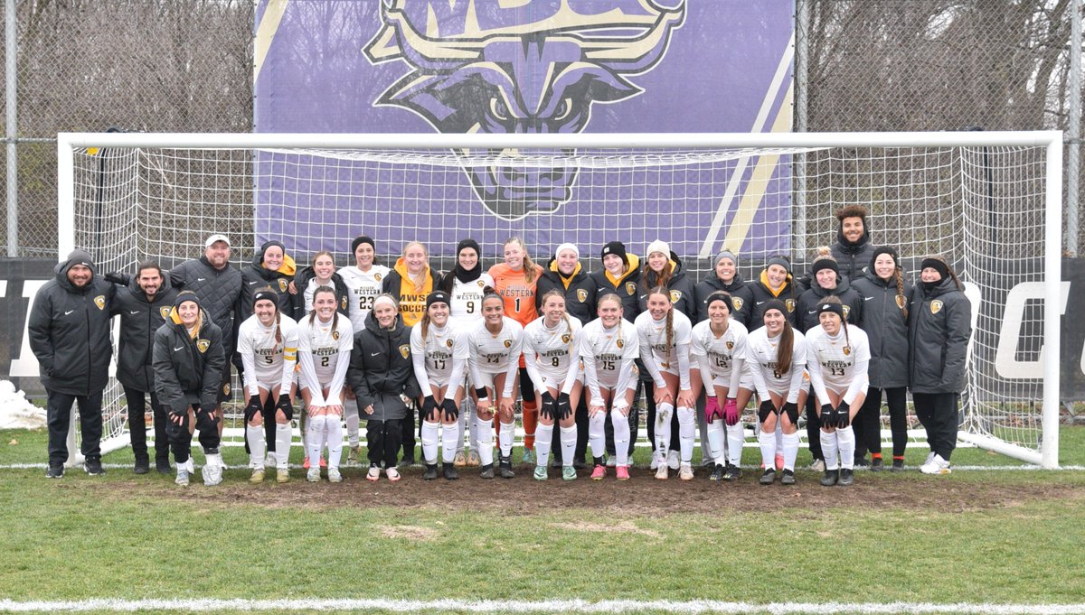 ⚽️ RECAP: History made in Mankato 🔔

#21 <a href="/GriffonSoccer/">Griffon Soccer</a> (16-2-3) collected its first-ever NCAA Tournament win with a 2-1 victory over Concordia-St. Paul. 

Griffs will face the winner of #7 MSU and SCSU on Sunday. 

📰 - bit.ly/3YZWCZG

#BlackisGold🔔 | #TogetherWeFly