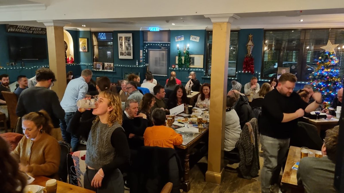The legendary Marie Curie Quiz, in memory of Alex West, is back at our venue this evening. We've got a bunch of familiar (and new) faces and an extraordinary team (@jordanwest) - all wonderful people 💛🍻 A night of fun, trivia and friends! 

#northlondon #quiznight
