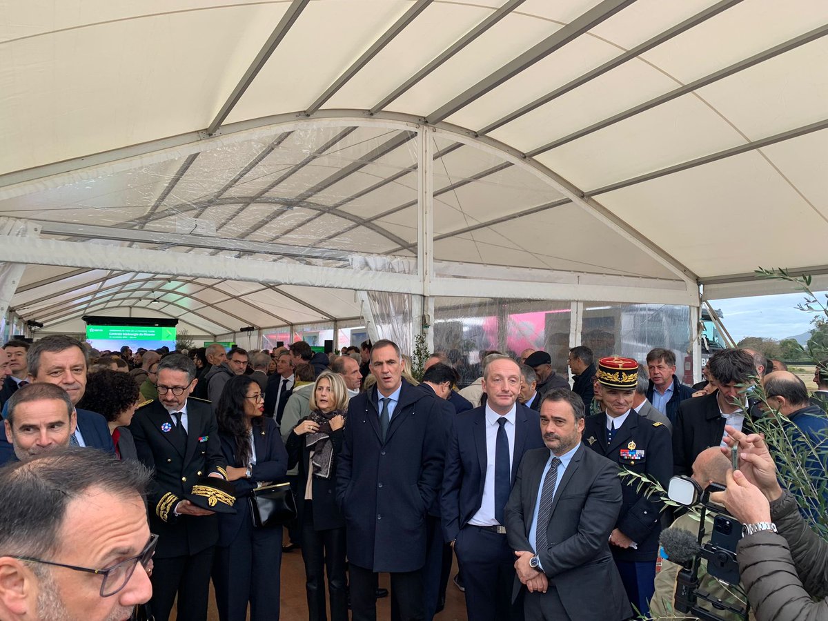 Gilles_Simeoni's tweet photo. 1ère pierre Centrale du Ricantu EDF alimentée au biocarburant.
Choix co-construit, inclu dans notre stratégie d’autonomie énergétique à 2050 :
-Ouverture fin 2027
-Sécurisation de l’approvisionnement
-Fermeture du Vazziu
-Renforcement des ENR
-Retombées éco et sociales optimisées https://t.co/OMHDt2Owma
