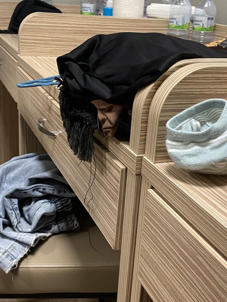 birisine benziyor ama kime