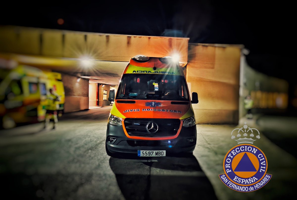 🟠🔵🟠 Terminamos la guardia con dos avisos en colaboración con bomberos y traslado a Madrid