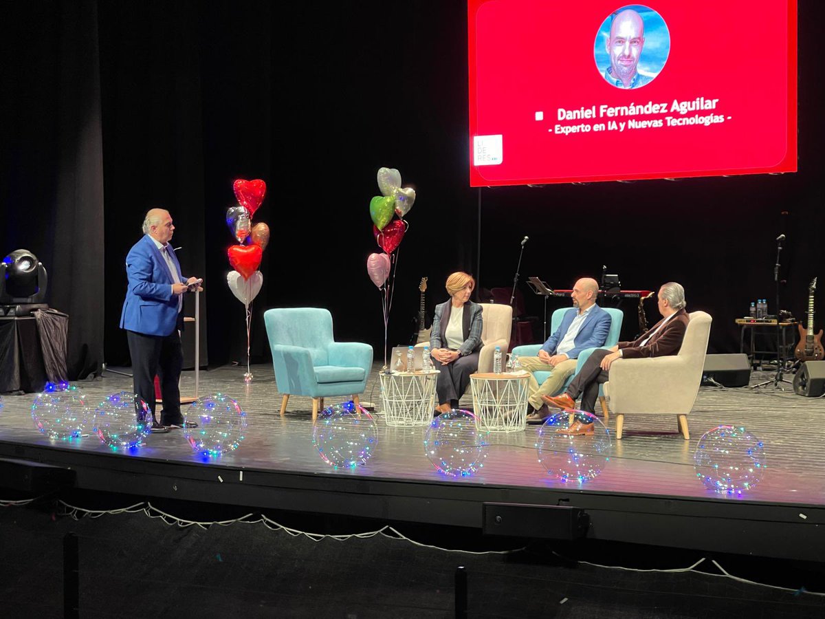 AytoHerencia's tweet image. 👉 Susana Ruiz, Daniel Fernández Aguilar y Miguel Sosa, grandes expertos que compartieron su experiencia y nos ayudaron a desarrollar habilidades de liderazgo.

#lideres2024 #herencia