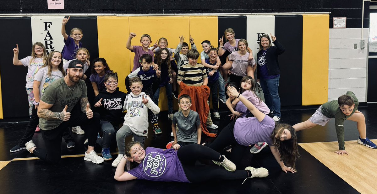 Big congrats to our 2024 3rd/4th grade Turkey Bowl champions…

MRS. ADAMS’ CLASS! 🦃👊